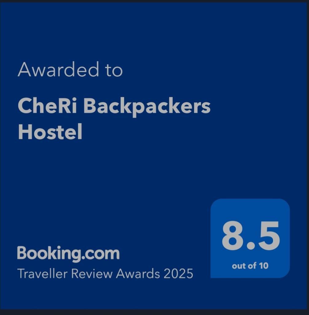 Cheri Backpackers Hostel Moalboal Exteriör bild